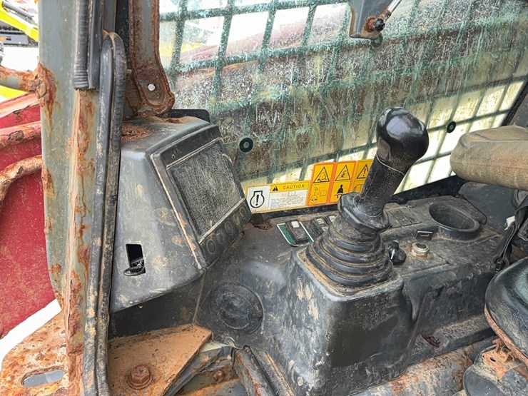 takeuchi-tl10v2-image-11