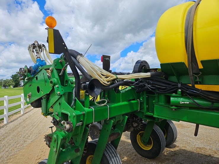john-deere-1770-image-27