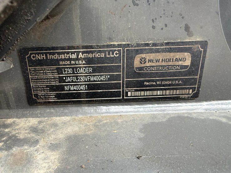 2015-new-holland-l230-image-26