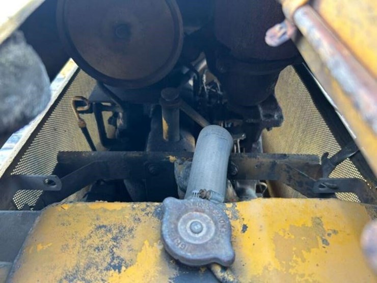1985-john-deere-450e-image-23