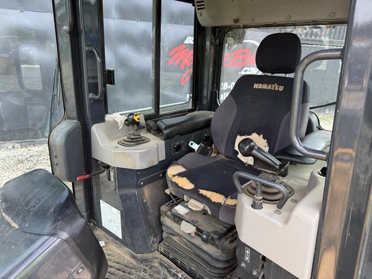 komatsu-d39px-23-image-22