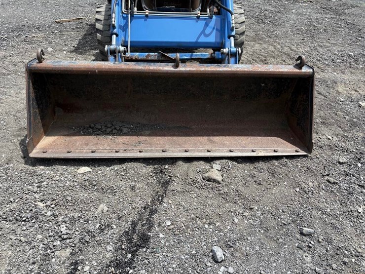 new-holland-tc45-image-5