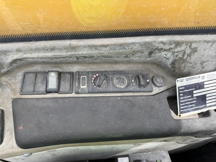 caterpillar-th406-image-25