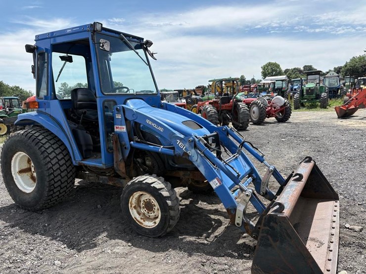 new-holland-tc45-image-10