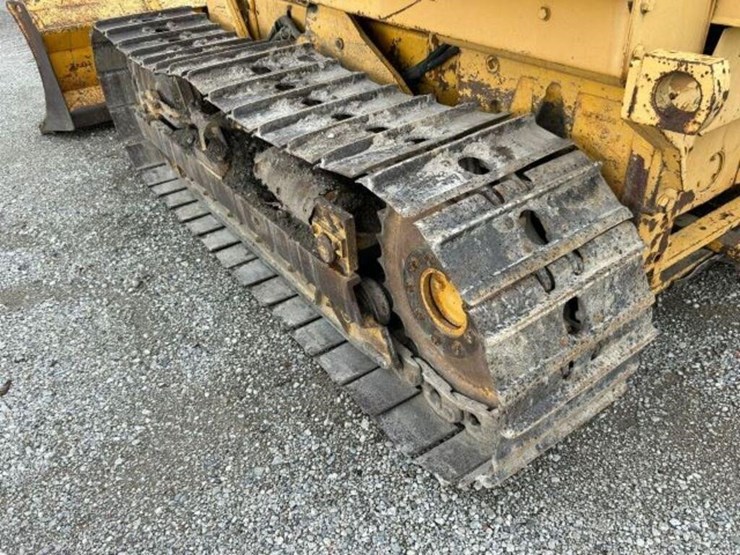 1985-john-deere-450e-image-43