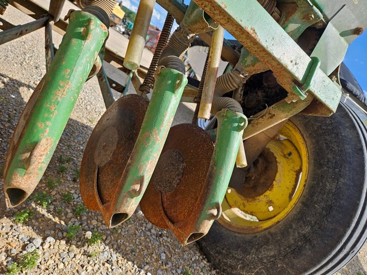 john-deere-10-image-19
