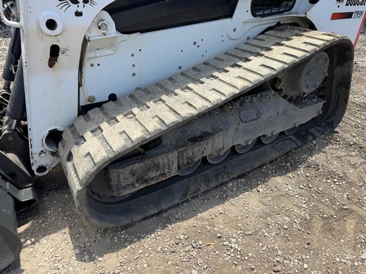 2016-bobcat-t740-image-13