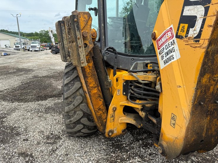jcb-3cx14-image-18