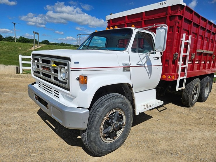 1979-gmc-7000-image-9