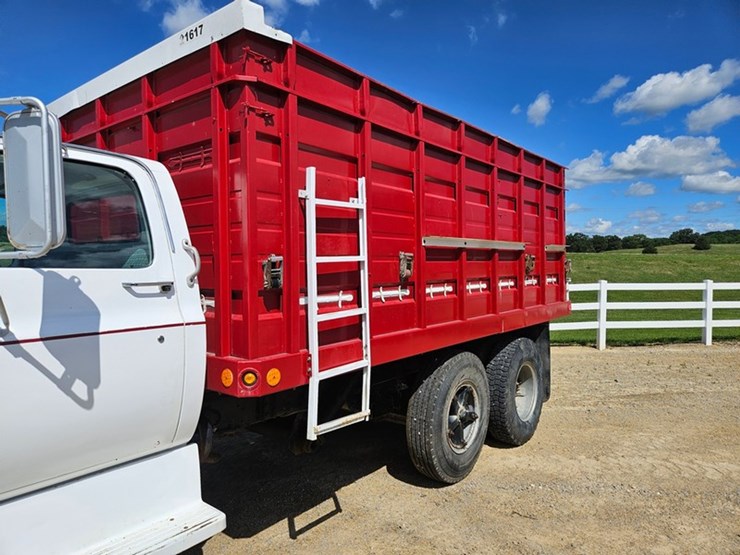 1979-gmc-7000-image-10