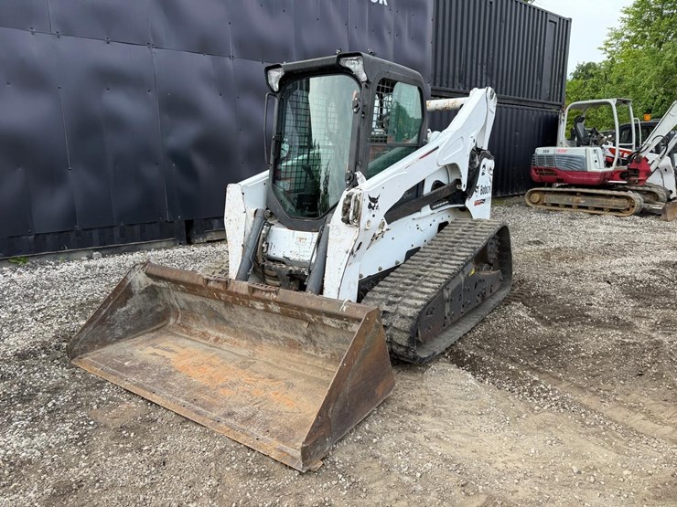 bobcat-t870-image-8
