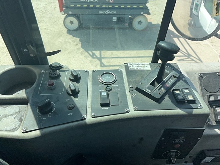 2018-global-m4-sweeper-image-16