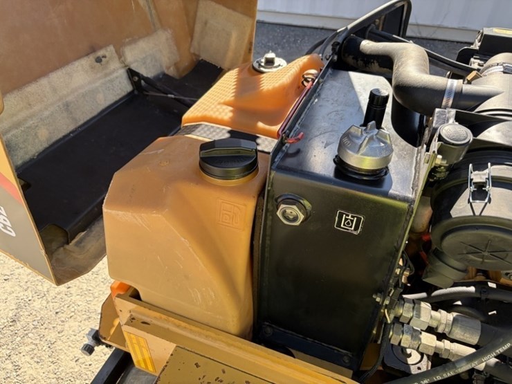 2009-caterpillar-cb24-image-16
