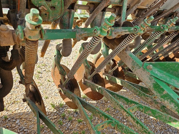 john-deere-10-image-21