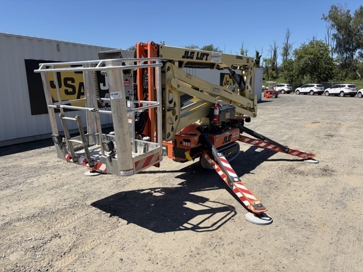 2016-jlg-x500aj-image-1