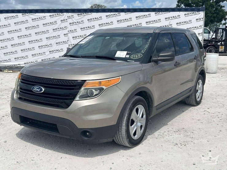 2015-ford-explorer-image-1