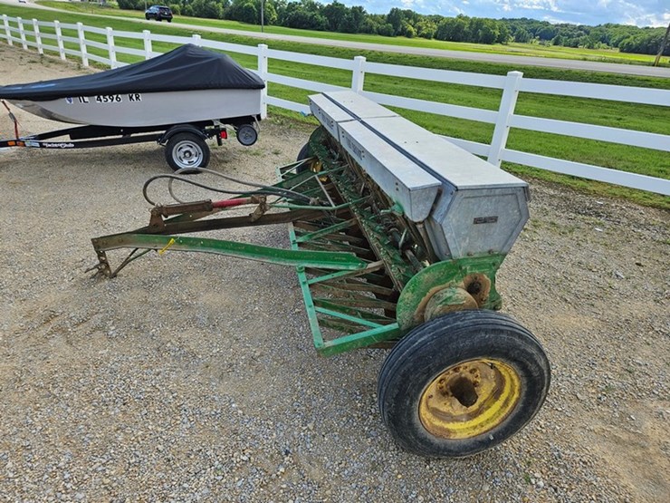 john-deere-10-image-2