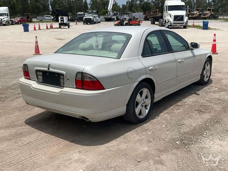 2006-lincoln-ls-sedan-image-3