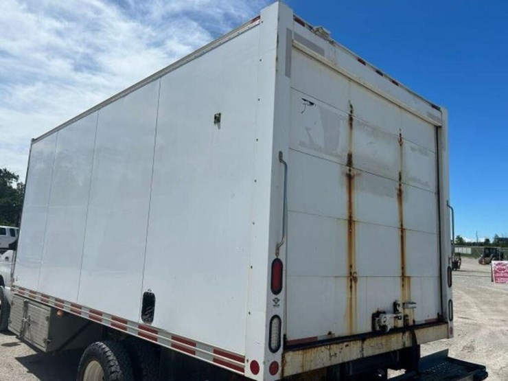 2008-ford-e450-image-35