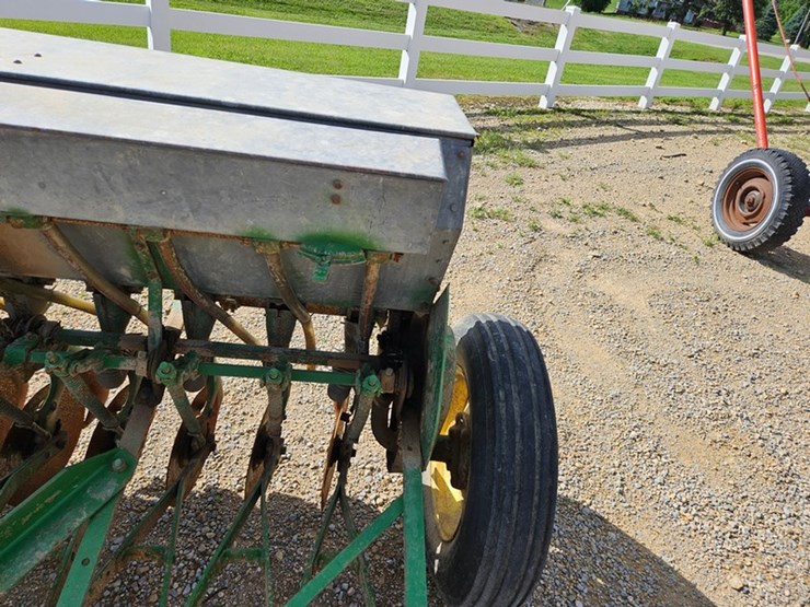 john-deere-10-image-25