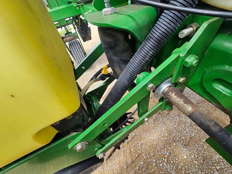 john-deere-1770-image-36