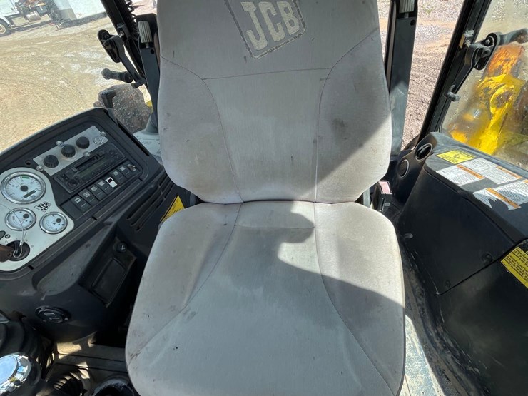 jcb-3c-image-15