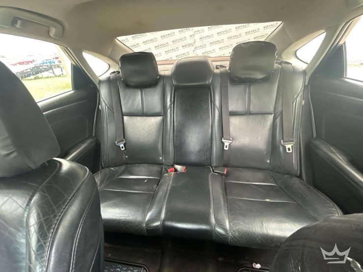 2015-toyota-avalon-sedan-image-22