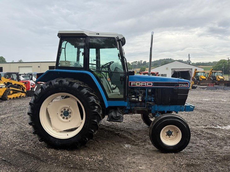 ford-7740-image-5