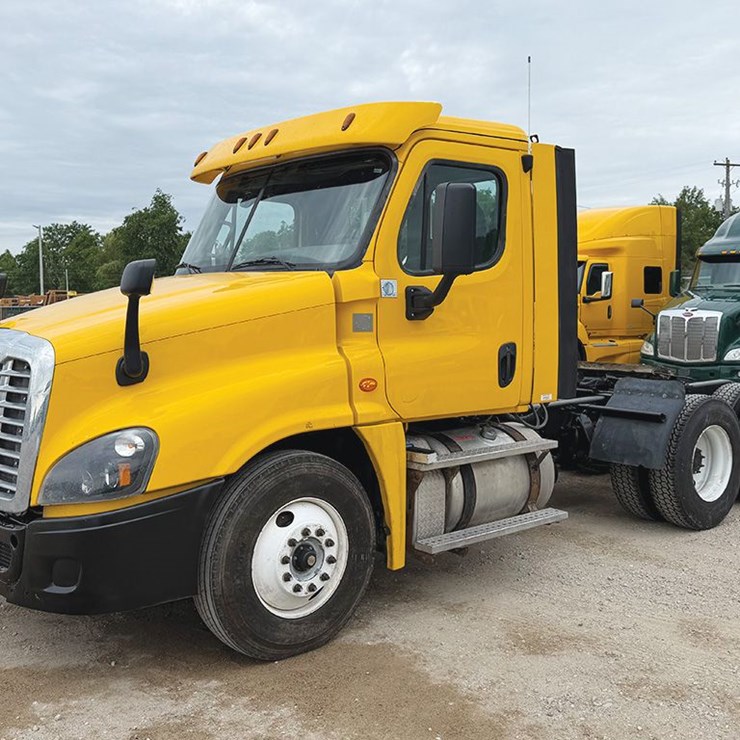2018 FREIGHTLINER CASCADIA 125