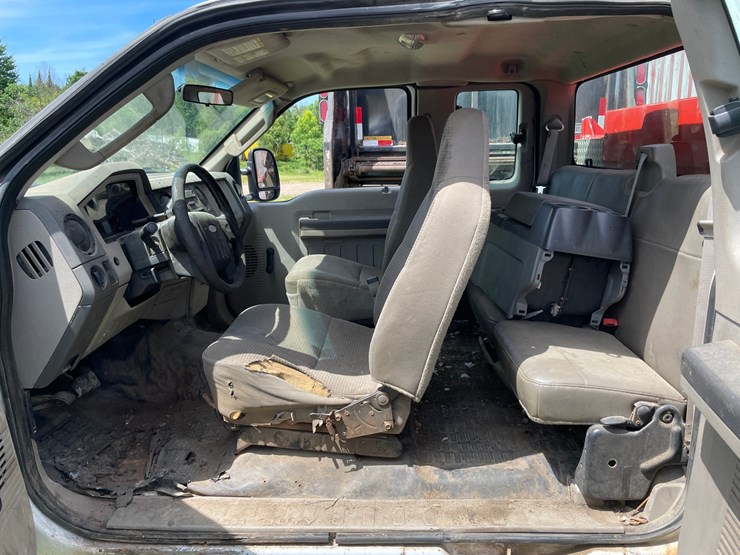 2008-ford-f350-image-27
