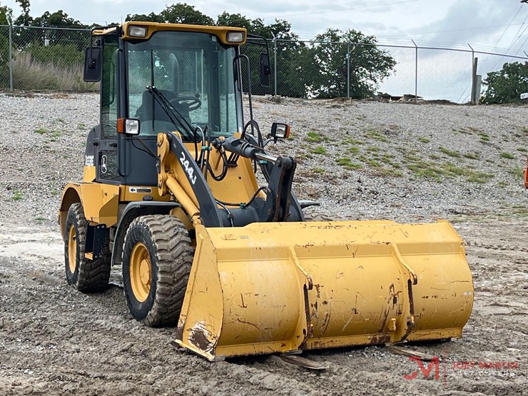 deere-244j-image-1