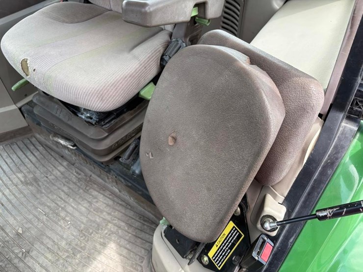 john-deere-6420-image-25