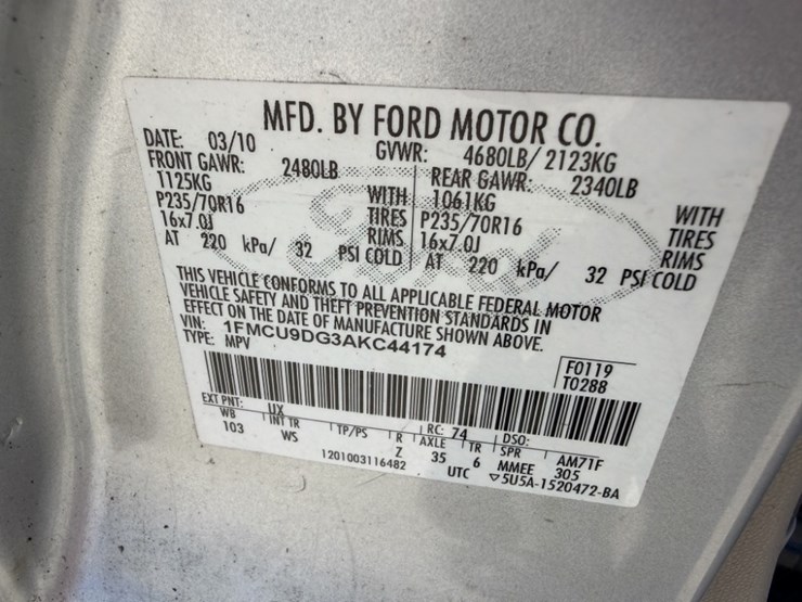 2010-ford-escape-image-10