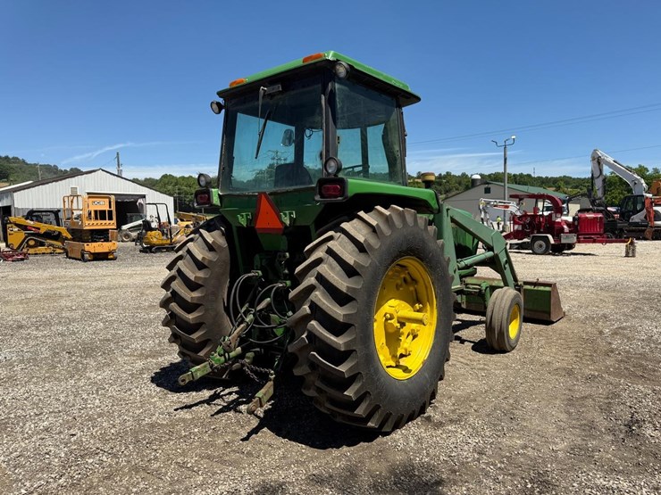 john-deere-4040-image-4
