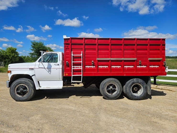 1979-gmc-7000-image-2