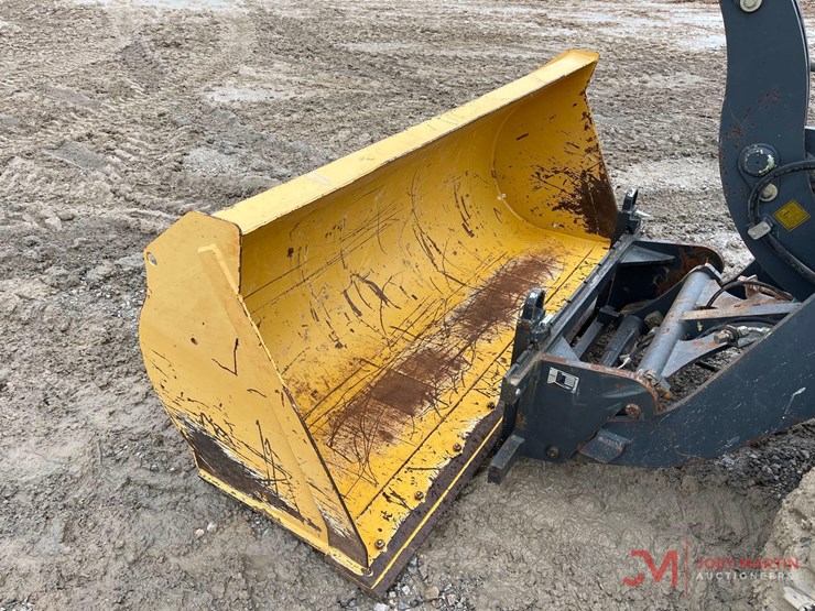 deere-244j-image-5