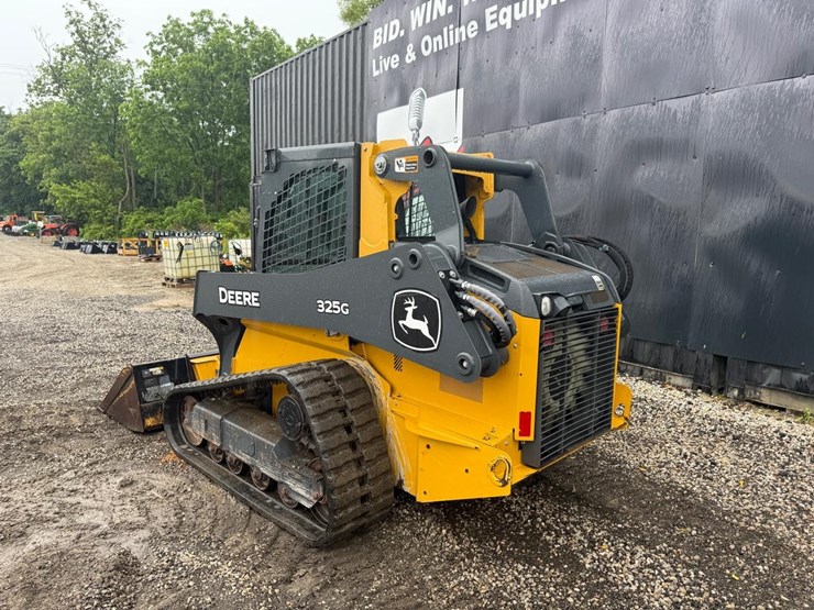 2021-deere-325g-image-2