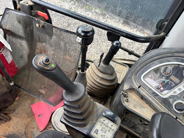 jcb-3cx14-image-25