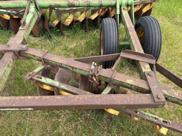 john-deere-14-image-10
