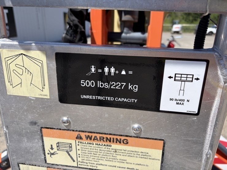 2016-jlg-x500aj-image-9