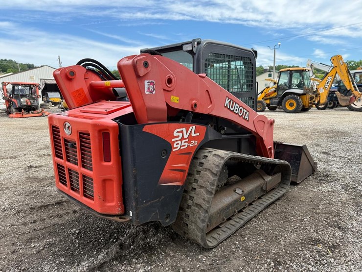 2020-kubota-svl95-2s-image-4