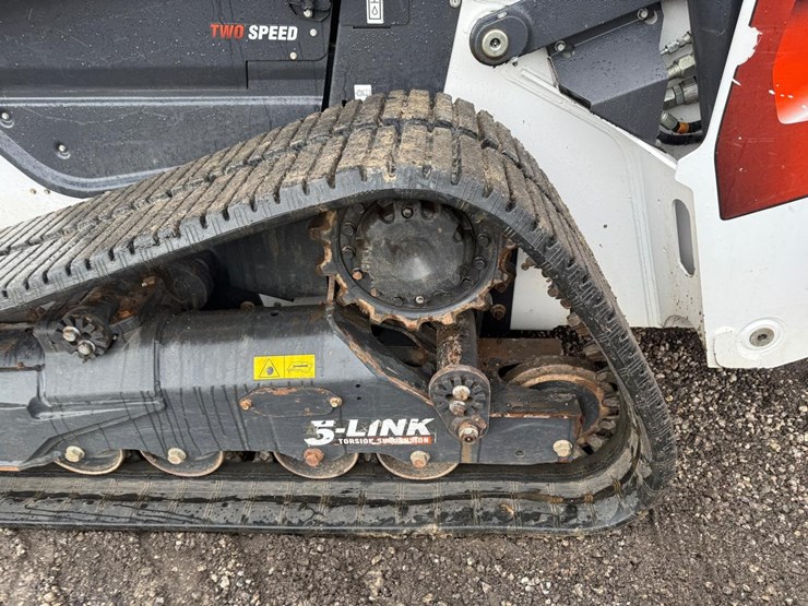 2022-bobcat-t76-image-19