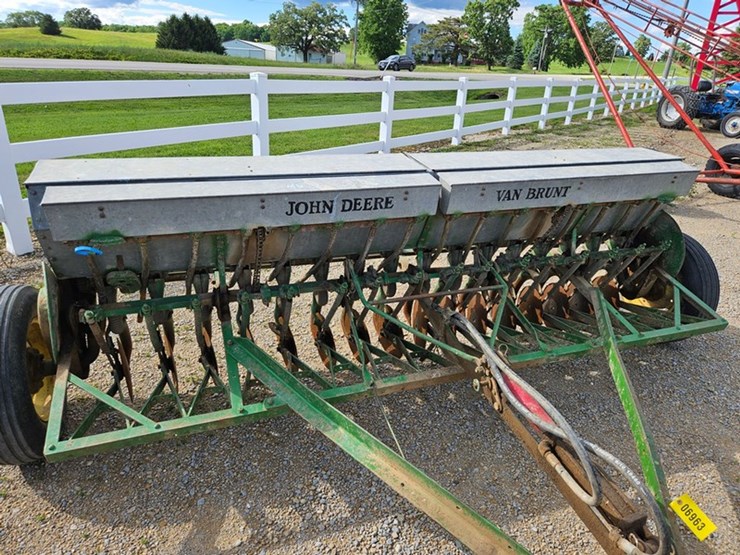 john-deere-10-image-11