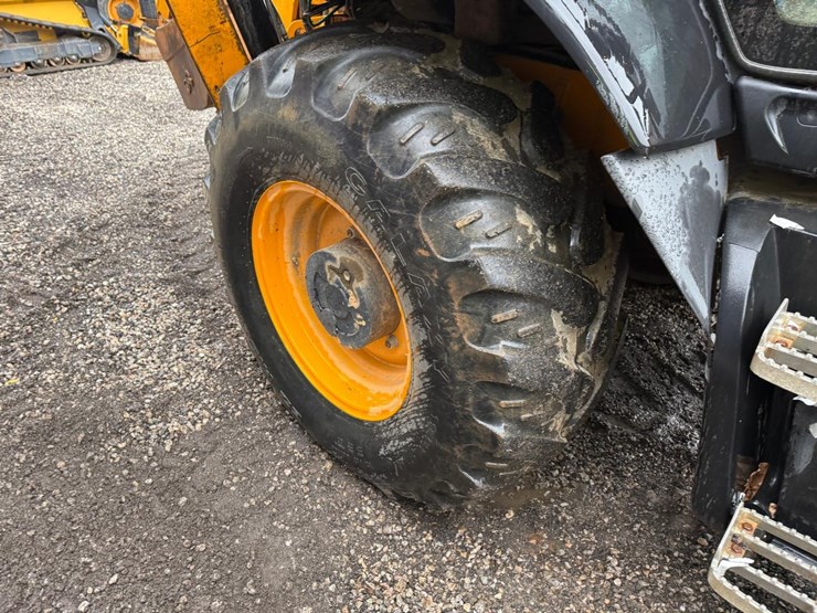 jcb-3cx14-image-12