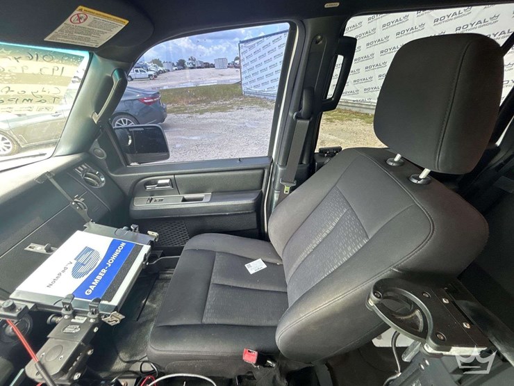 2016-ford-expedition-image-19