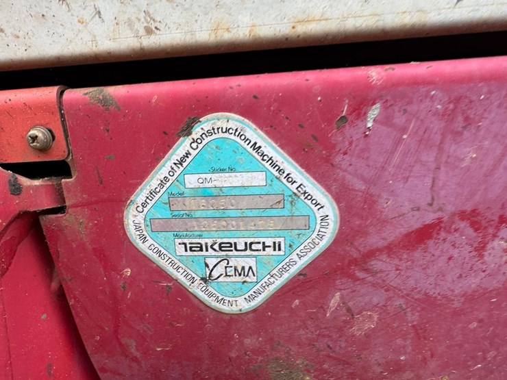 takeuchi-tb250-image-29