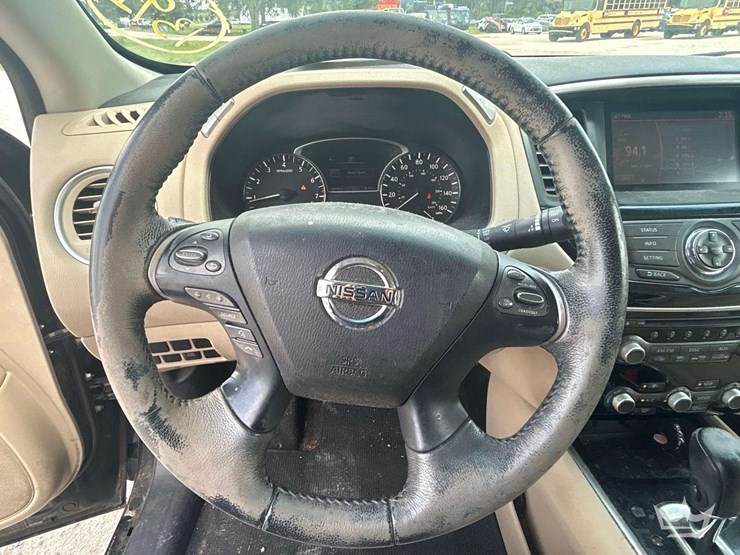 2016-nissan-pathfinder-image-11