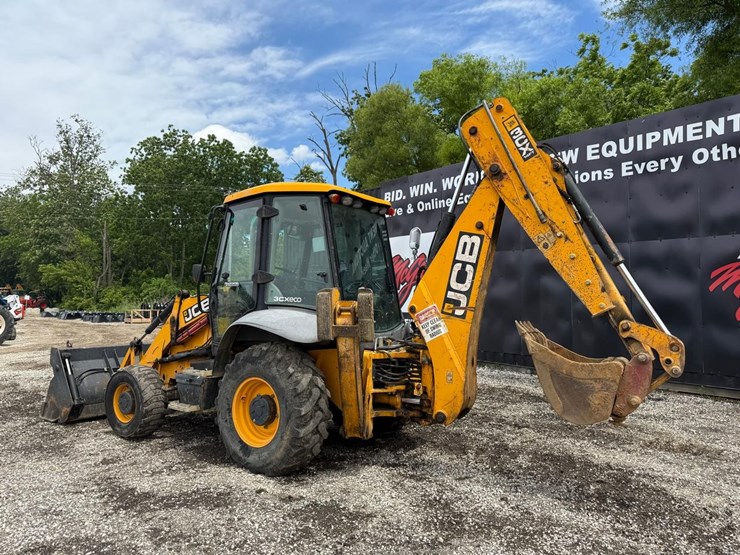 jcb-3cx14-image-2