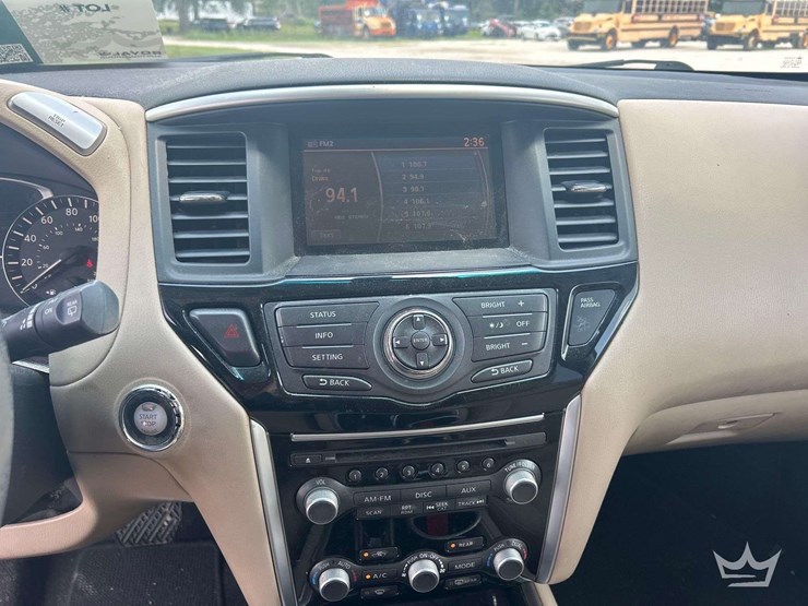 2016-nissan-pathfinder-image-16