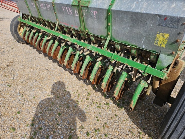 john-deere-10-image-14